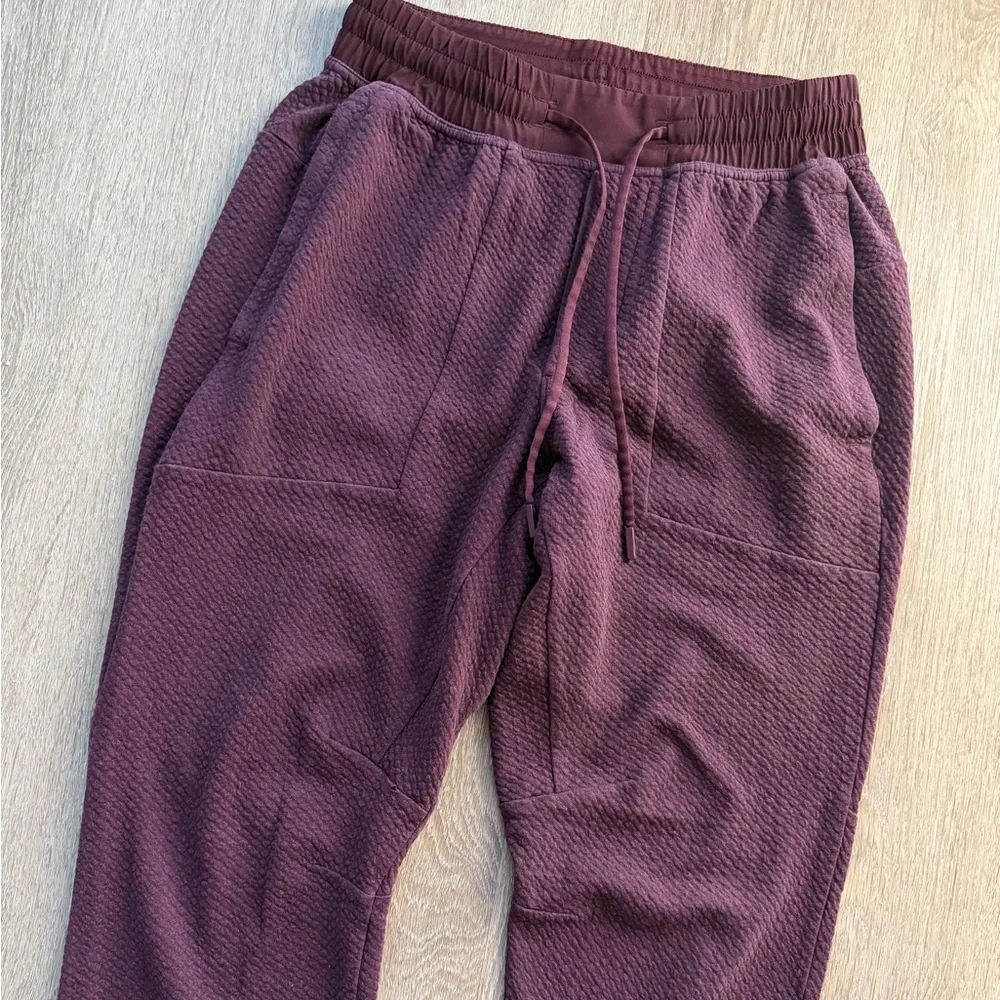 Lululemon At Ease Jogger Red Merlot Textured Knit Sweatpants Men Small